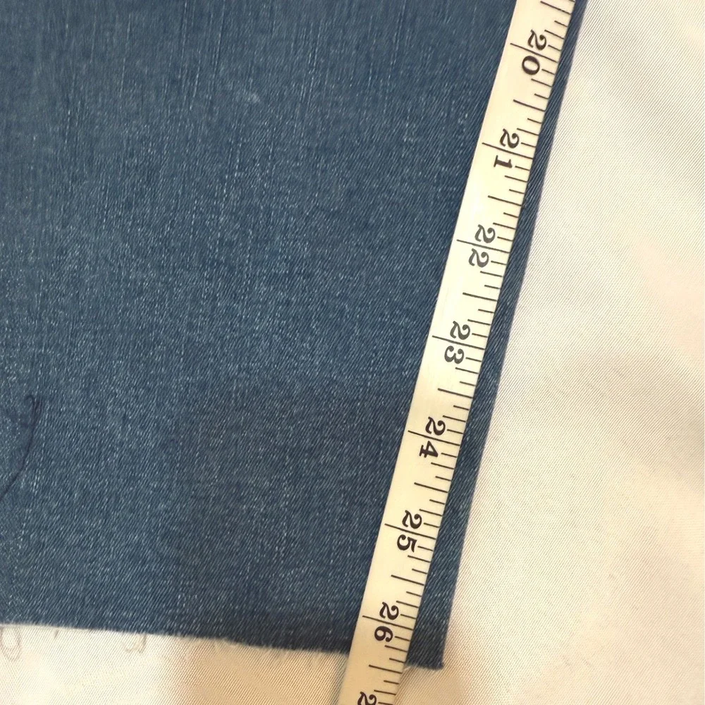 NWT Tractr Denim Diane Mid‎ Rise Slim Jeans Distressed Ripped Raw Hem